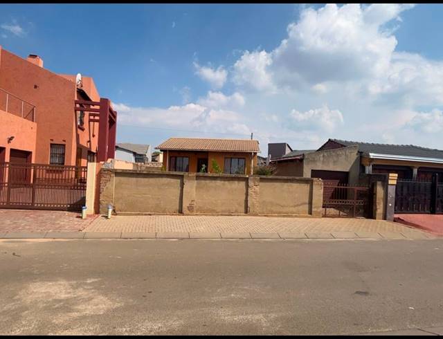 2 BEDROOM HOUSE FOR SALE IN MAOKENG